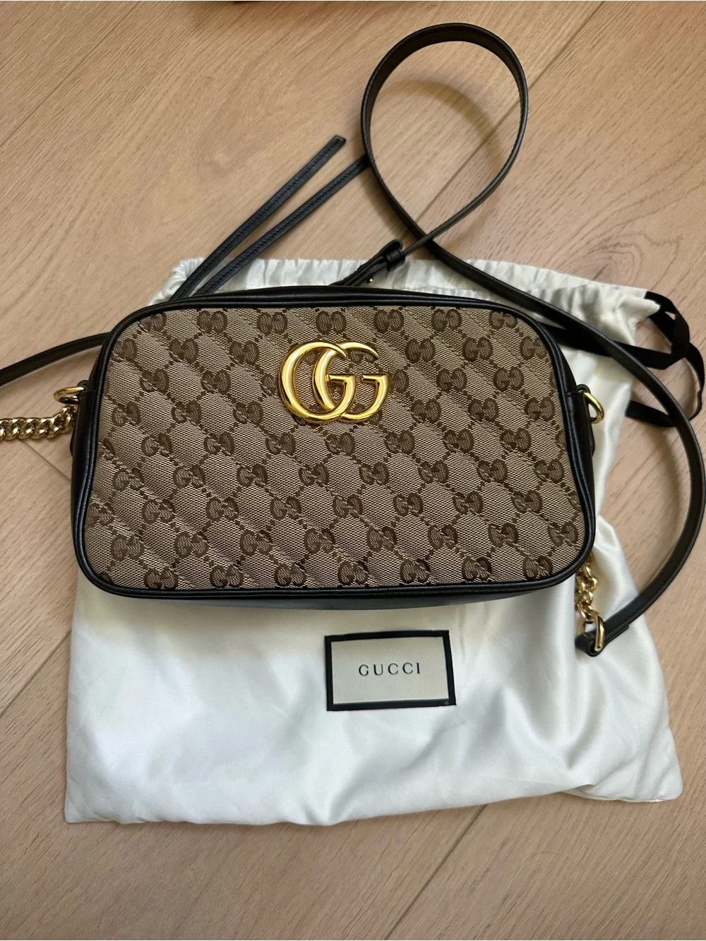 Gucci Beige GG marmont Supreme Canvas Crossbody with Black Trim & Gold Hardware - Picture 2 of 11